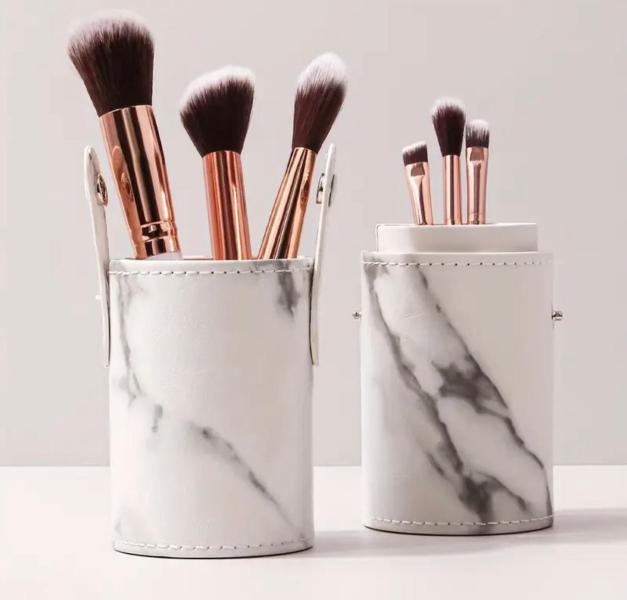Set De Brochas En Estuche De Cuerina