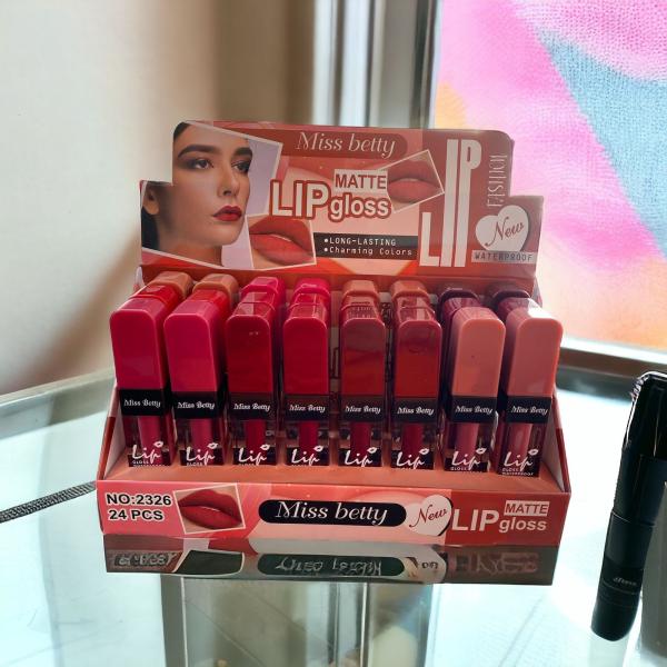 Labial Matte Miss Betty 2326