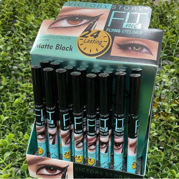 Delineador Negro En Plumon Romantic Baird