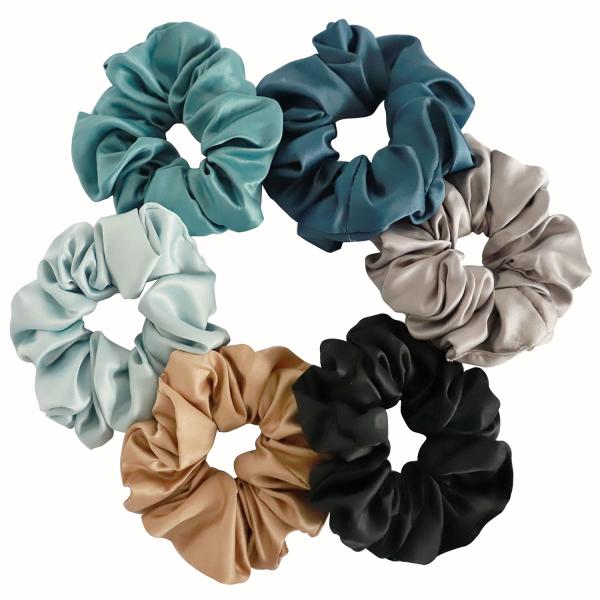 Colas Scrunchie